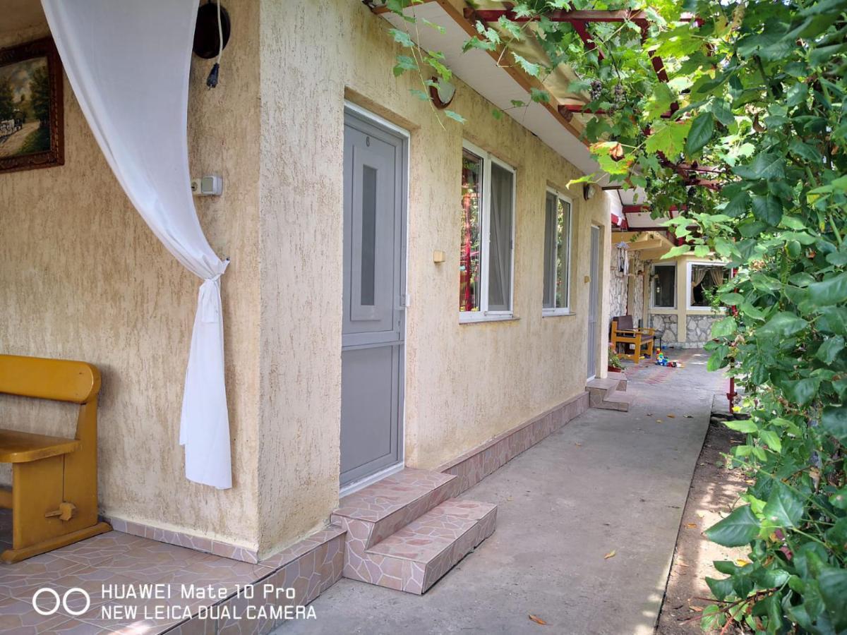 Casa De Vacanta Alexoiu 2 Mai Două Mai Exterior foto