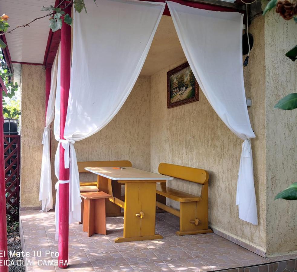 Casa De Vacanta Alexoiu 2 Mai Două Mai Exterior foto