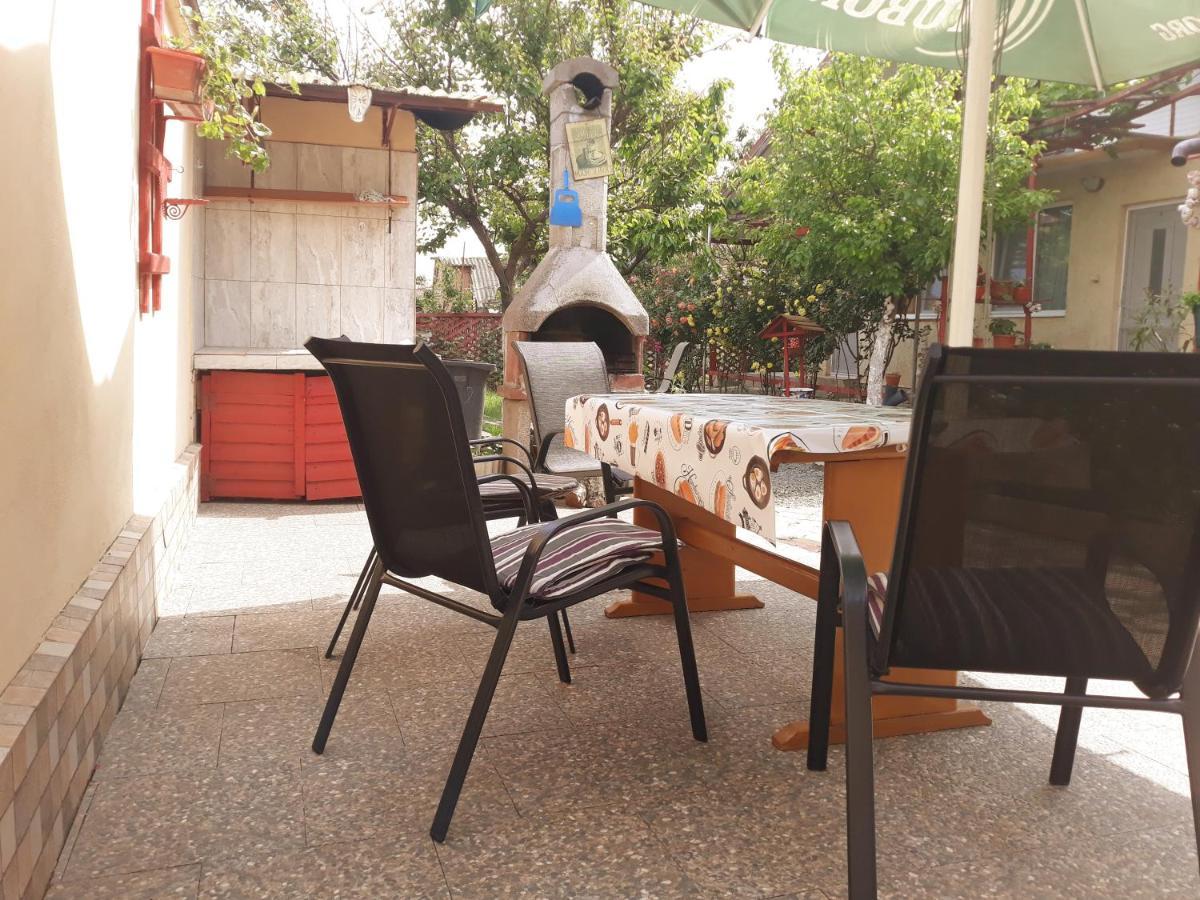 Casa De Vacanta Alexoiu 2 Mai Două Mai Exterior foto
